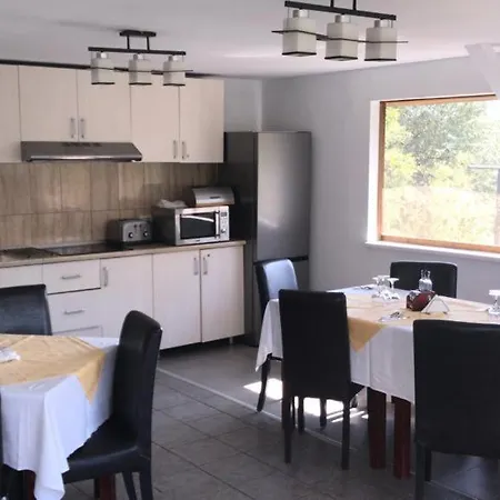 Casa De Vacanță Topaz B&B 3*